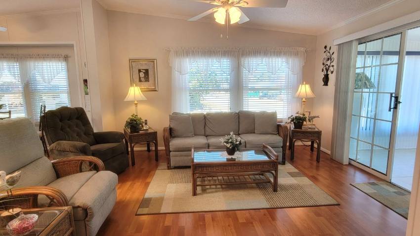 429 Osprey Place a Lake Wales, FL Mobile or Manufactured Home for Sale